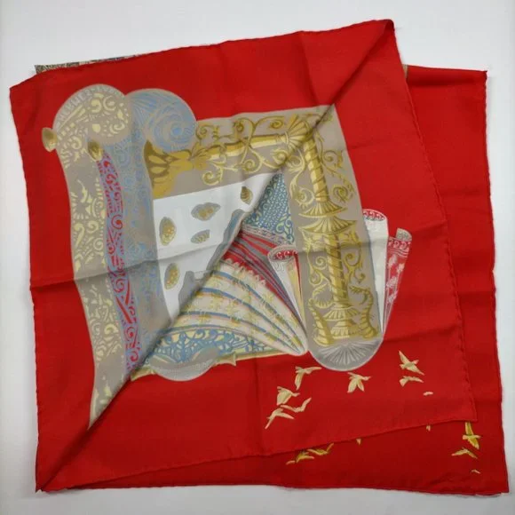 Hermes scarf Carre 90 Reds Silk100% - Picture 9 of 10